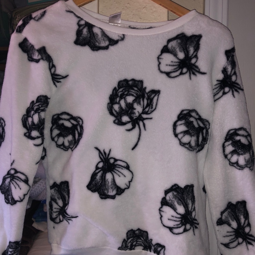 white rose cropped sweater